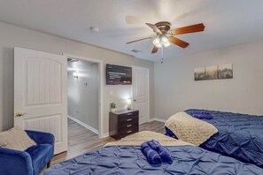 2 bedrooms, desk, iron/ironing board, travel crib