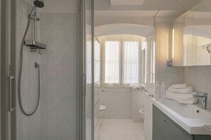 Apartment | Bathroom - Il cuore di Nervi by Wonderful Italy (Genoa)