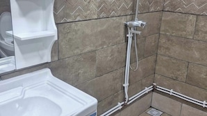 Hair dryer, towels, soap, toilet paper - Jolie Appartement Proche de la mer (Oran)