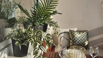 Apartment | Dining