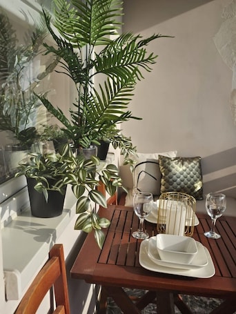 Restaurantes. Apartment in Zyrardow 10min to Suntago