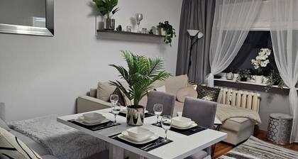 Lovely Apartment in Zyrardow, 10 min to Suntago Free Parking