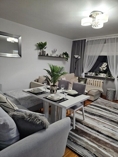 Lovely Apartment in Zyrardow, 10 min to Suntago Free Parking