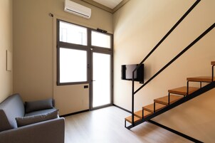 Premium Studio, 1 Bedroom | Living area