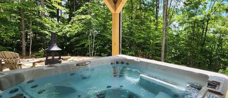 Bain à remous extérieur