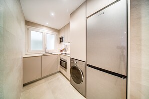 Private kitchen - Apartamento muy Coqueto a 5 Min, Pabellon Principe Felipe (Zaragoza)