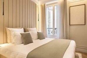 2 habitaciones, tabla de planchar con plancha, cuna de viaje y wifi 