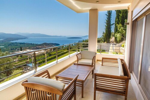 Villa With Panoramic Views of the sea Near Nafplio