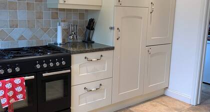 Coventry Charm - Spacious 3 Bedroom House