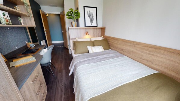 1 bedroom, desk, free WiFi, bed sheets