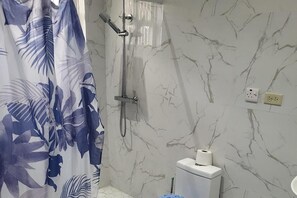 Shower, towels