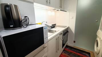 電子レンジ、オーブン、コンロ