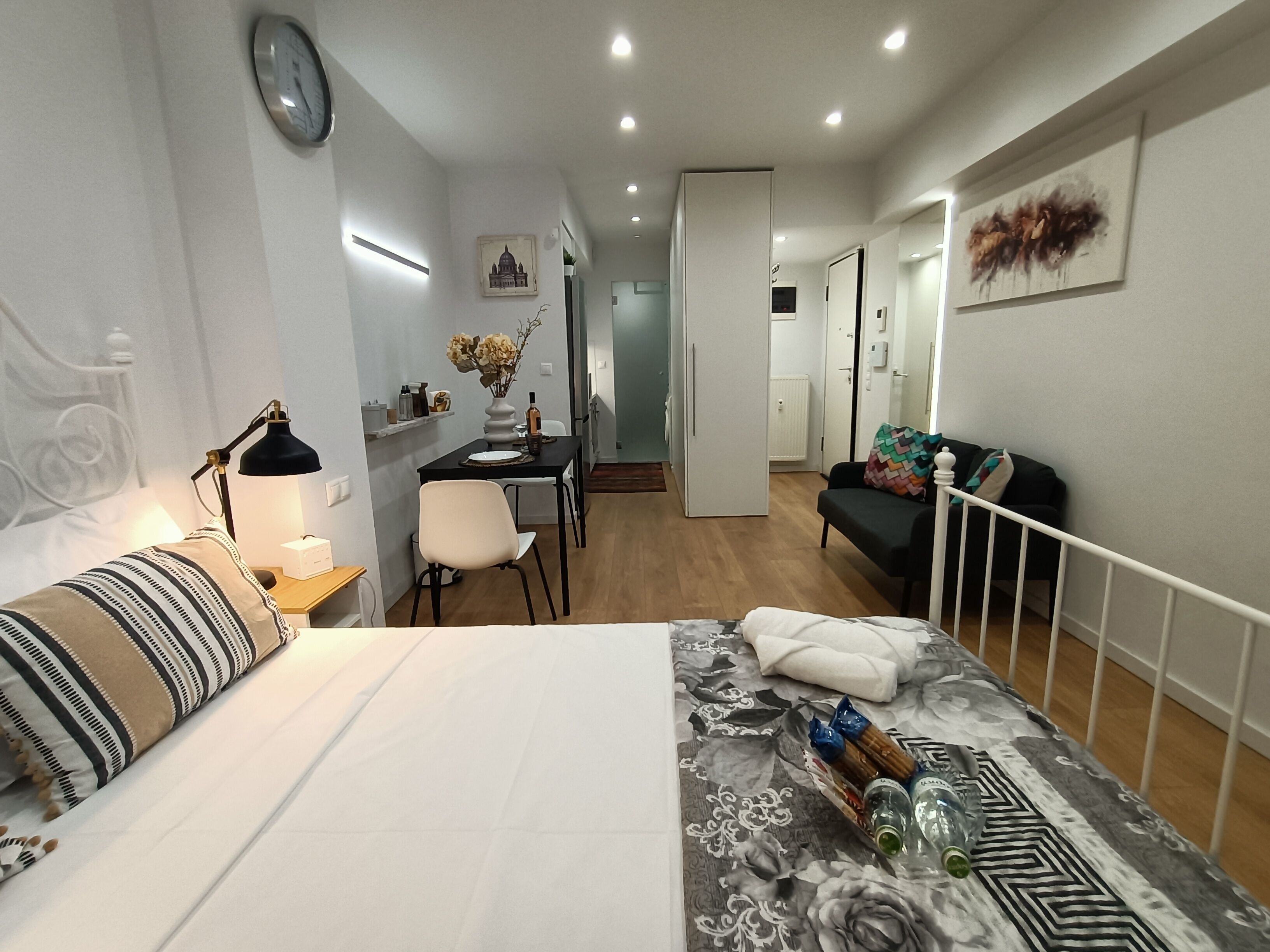 1 bedroom, iron/ironing board, WiFi, bed sheets