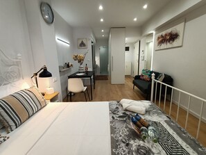 1 bedroom, iron/ironing board, WiFi, bed sheets
