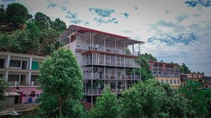 Front of property - Hotel Asraya (Tehri)