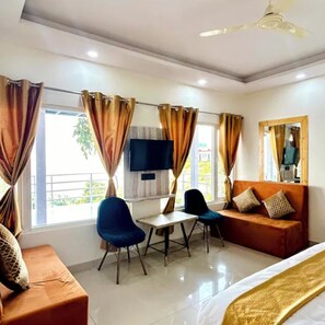 Deluxe Double Room | Desk, laptop workspace, free WiFi, bed sheets - Hotel Asraya (Tehri)
