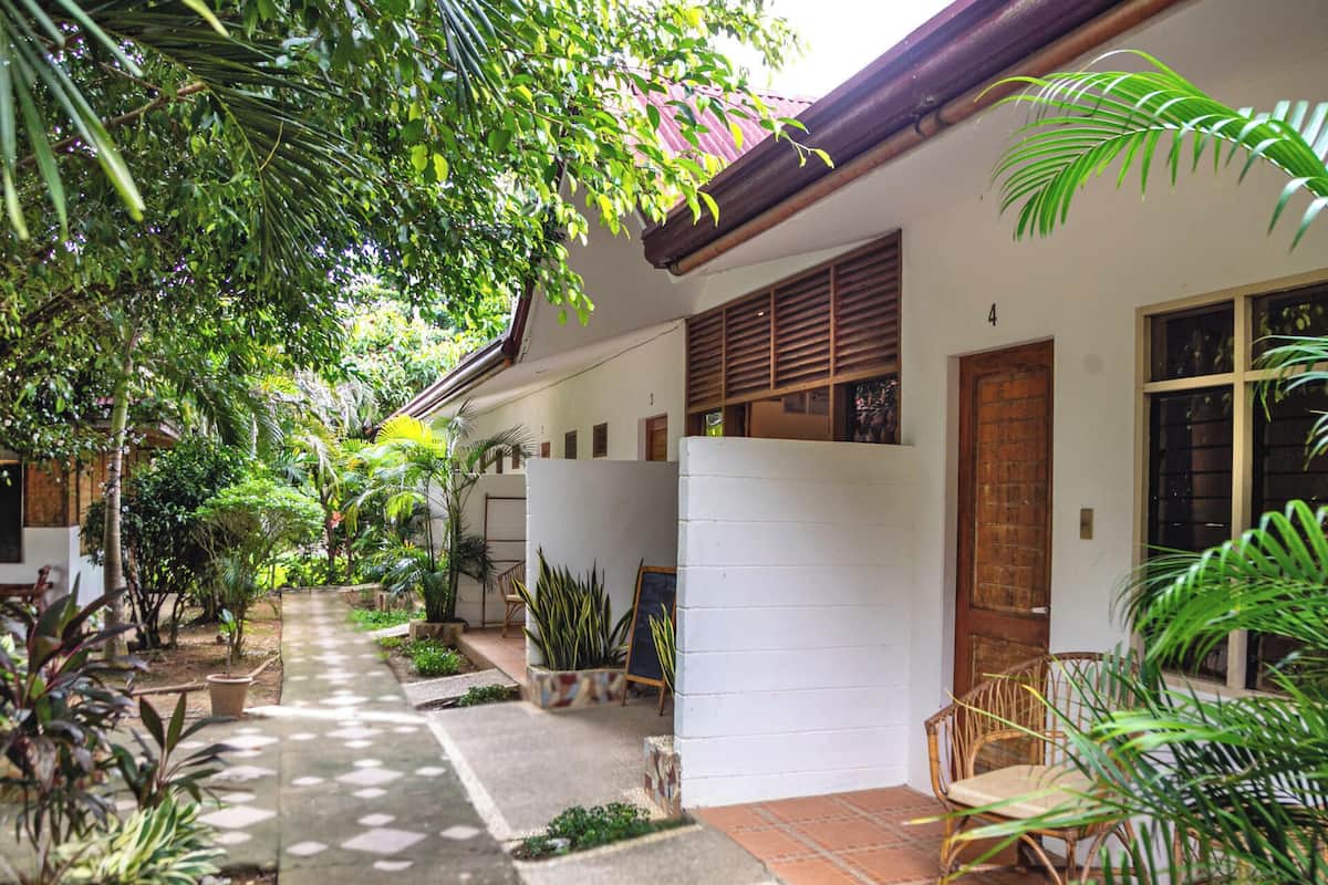 Basic Double Room, Garden View | Desk, free WiFi