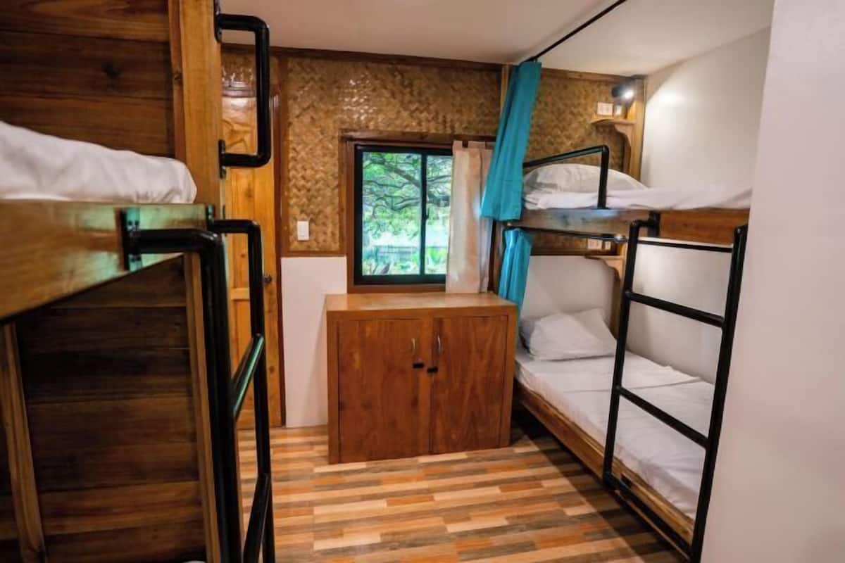 Wi-Fi de cortesia, roupa de cama