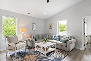 Téléviseur connecté, foyer, livres