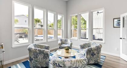 New Listing - High end home with private heated pool and spa, dog friendly