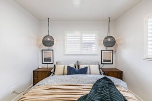 4 bedrooms, desk, iron/ironing board, free WiFi