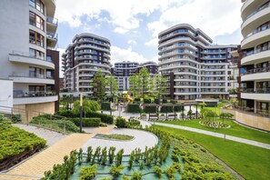 Exterior - Cracow Apartment With Terrace by Renters (Kraków)