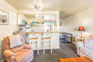 1 bedroom - So Very Nice in Ocean Shores (Ocean Shores)