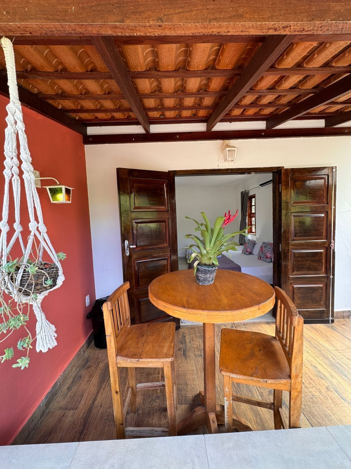 Family Chalet, 1 Double Bed and 2 Single Beds | Living area