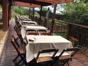 Terrace/patio - Pousada Chalé Cantinho de Minas  (São João Batista do Glória)