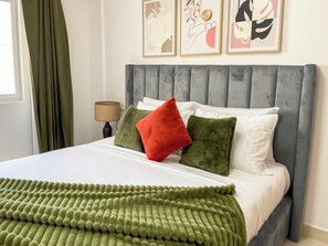 2 bedrooms, desk, iron/ironing board, free WiFi