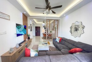 TV connectée, médiathèque, chaîne hi-fi