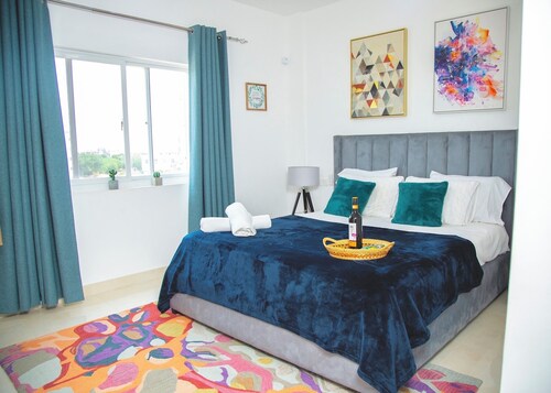 Serenity Haven 2 BR | Gated | Pool | WiFi | AC Netflix 