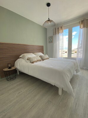 2 chambres, fer et planche Ă repasser, draps fournis
