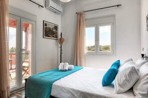 3 chambres, fer et planche à repasser, Wi-Fi, draps fournis