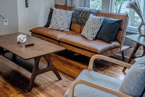 Smart TV - Charming Luxury Retreat in Little Rock (Little Rock)