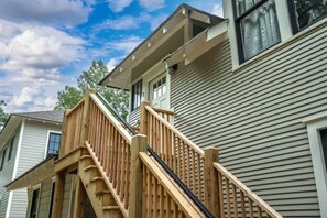 Exterior detail - Charming Luxury Retreat in Little Rock (Little Rock)