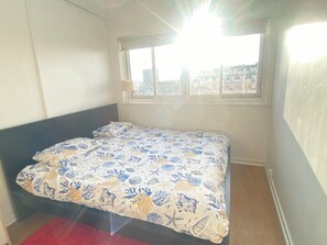 2 bedrooms, iron/ironing board, WiFi, bed sheets - Beautiful apartment on metro13 accessible to the Olympic Games (Vanves)