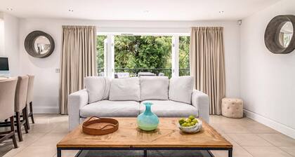 East Hampton, Sandsend Retreats at Saltmoore - East Hampton