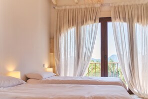 4 bedrooms, iron/ironing board, WiFi, bed sheets - Increíble Villa Mediterránea en el Parque Natural del Montgo (Montgo-Toscamar)