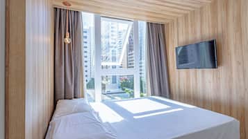 Quarto casal standard, 1 cama de casal | Wi-Fi de cortesia, roupa de cama