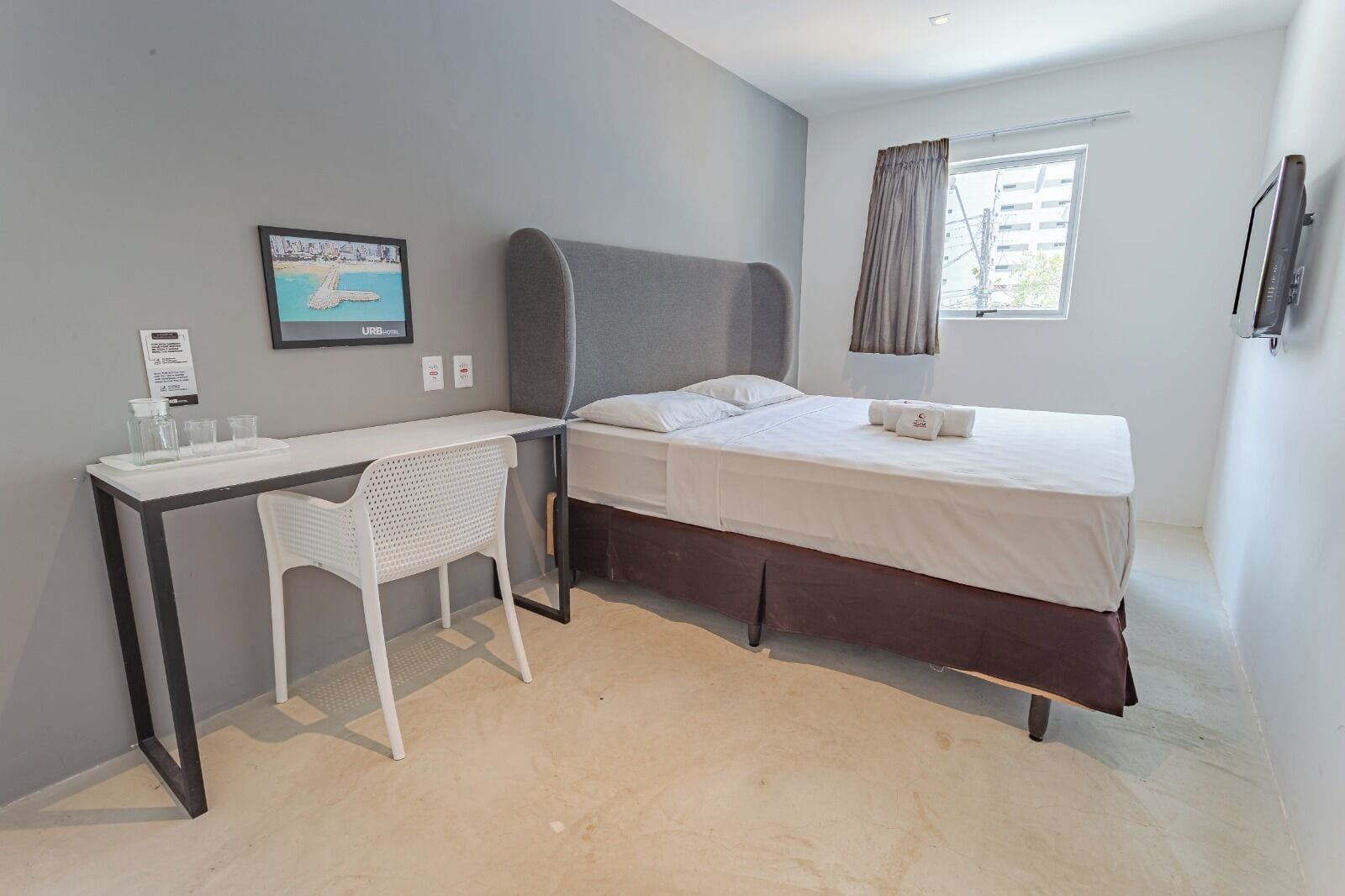 Basic Double Room, Shared Bathroom | Free WiFi