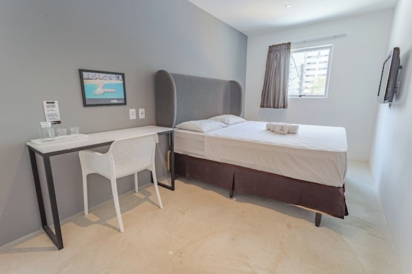 Basic Double Room, Shared Bathroom | Free WiFi