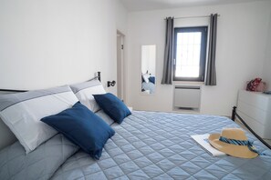 3 Schlafzimmer, Schreibtisch, Bügeleisen/Bügelbrett, Reisekinderbett