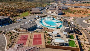 Maison mitoyenne, 3 chambres | Piscine