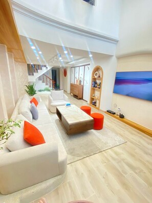 Lobby sitting area - CC Xanh Xanh (Da Lat)