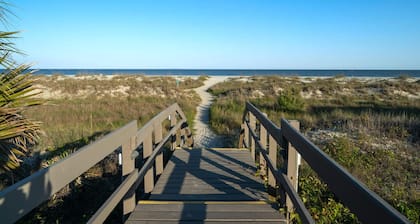 Mariner's Walk 5F - Ocean View Condo! Pool!