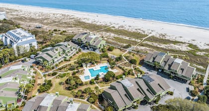 Mariner's Walk 5F - Ocean View Condo! Pool!