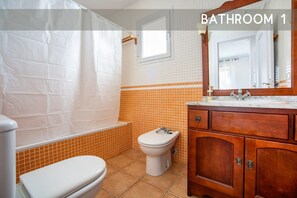 ヘアドライヤー、タオル