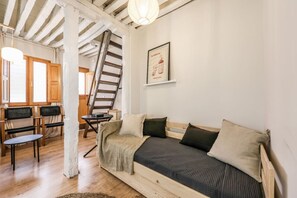 Interior - Charming Central Madrid Loft (Madrid)