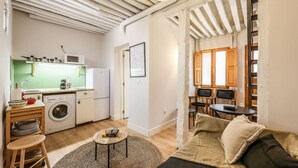 Interior - Charming Central Madrid Loft (Madrid)